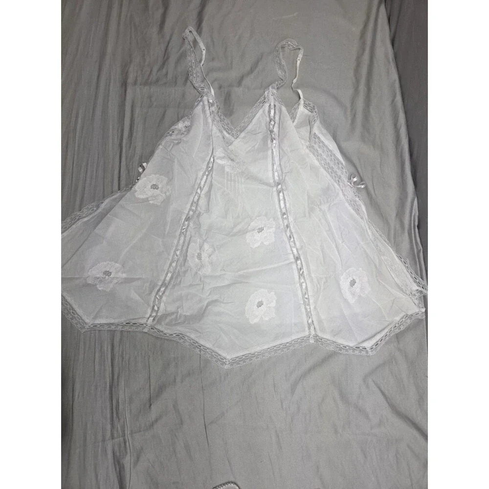 Y2K Victoria's Secret White Sheer Eyelet Babydoll & Thong Set Pink Tag Size S